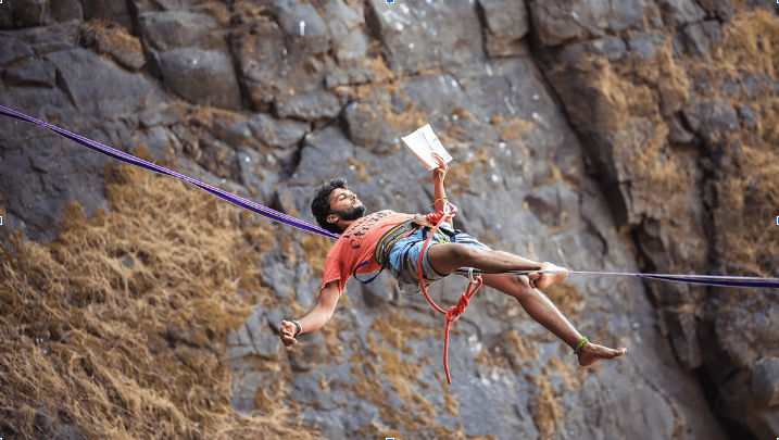 Walking on thin air | Adventure sports | slacklining | Fitrangi